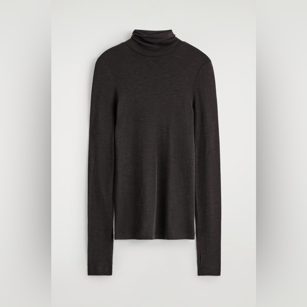 100% wool long sleeve turtleneck top